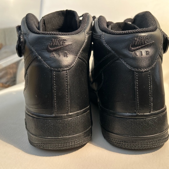 Black mid Nike air forces 2014 - Picture 4 of 7